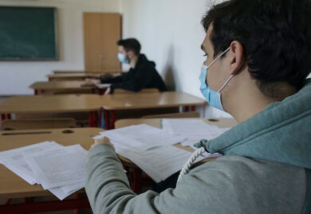 Aproape 1.400 de elevi covăsneni înscrişi la BAC. Candidaţii susţin luni prima probă 