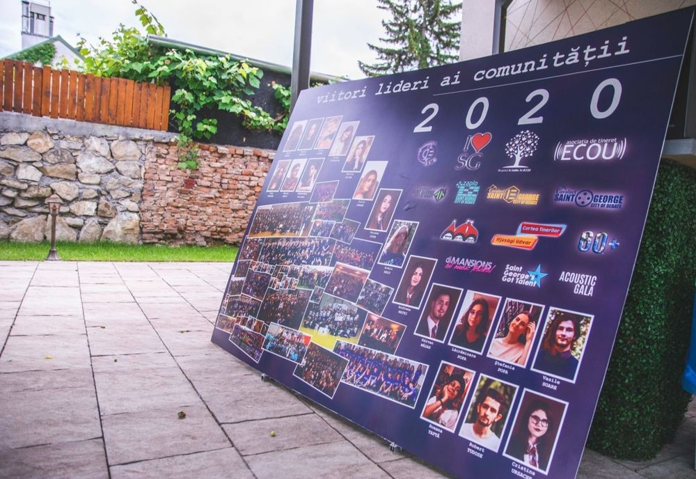 FOTO. 19 voluntari ai Asociației de Tineret Ecou, premiați la Gala Viitorilor Lideri ai Comunității