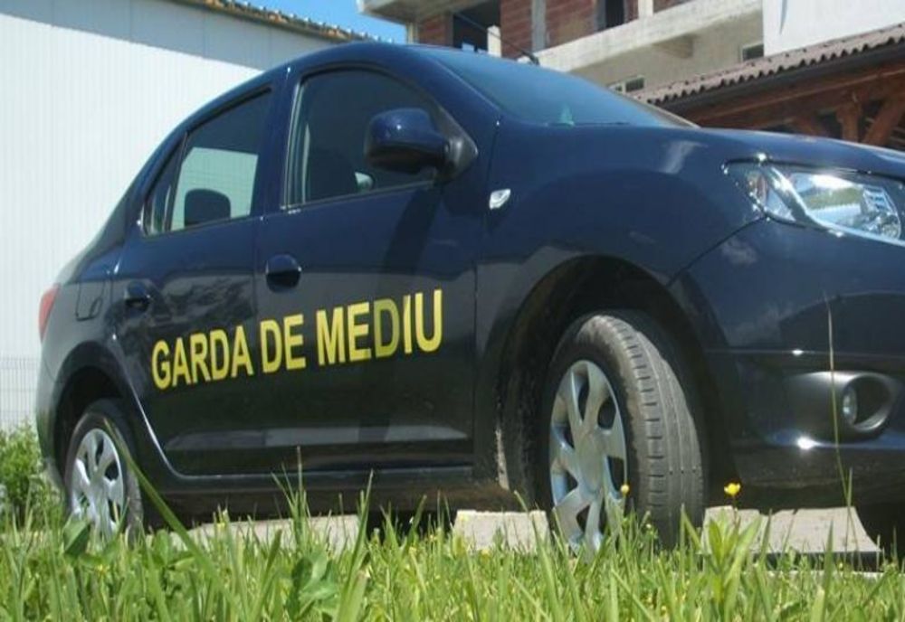 30 de reclamații la Garda de Mediu Covasna în primele 6 luni ale anului. Covăsnenii, nemulțumiți de mirosuri, praf sau deșeuri abandonate