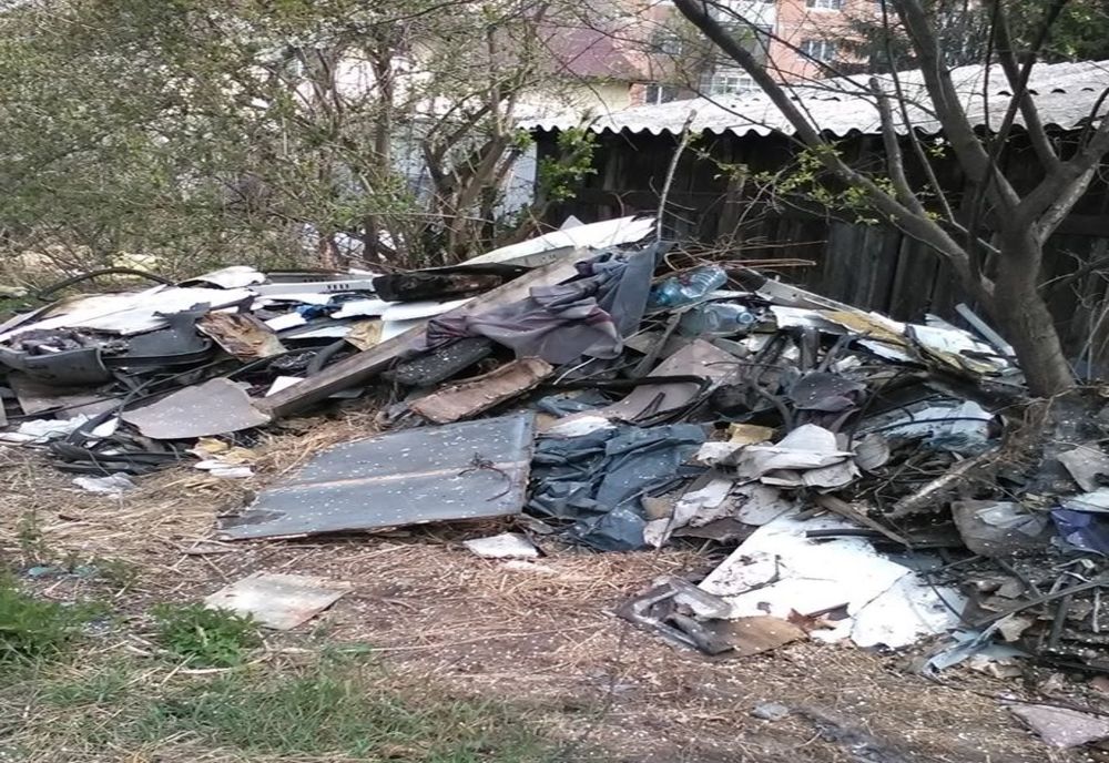 Firmă din Sfântu Gheorghe amendată de Garda de Mediu pentru abandonarea deșeurilor