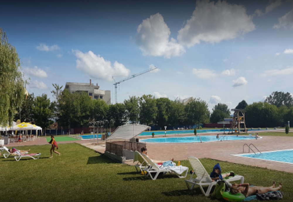 Ștrandul din Sfântu Gheorghe s-ar putea deschide la mijlocul săptămânii viitoare 