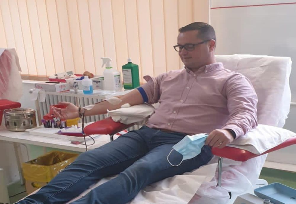După ce s-a vindecat de coronavirus, subprefectul de Covasna a donat plasmă