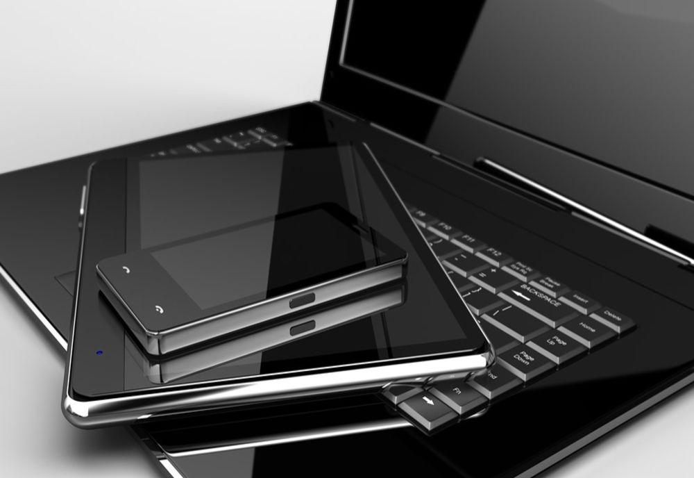 Echipamente informatice pentru familiile fără posibilități din Sfântu Gheorghe