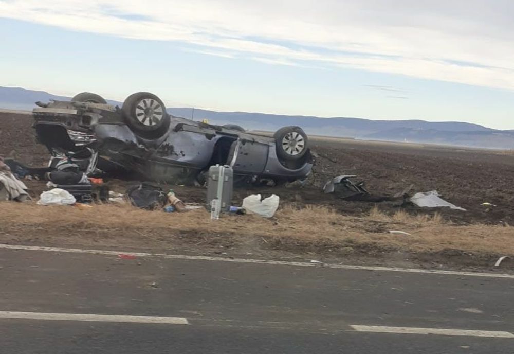 Mașină răsturnată, în județul Covasna