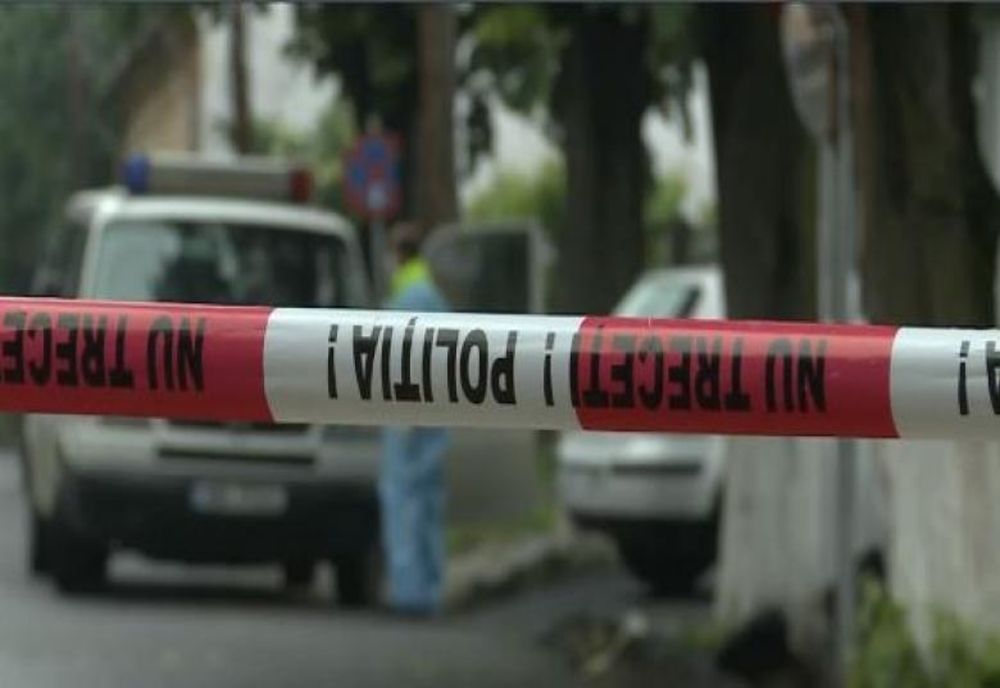 Un polițist găsit împușcat în cap, la muncă, a decedat la spital!