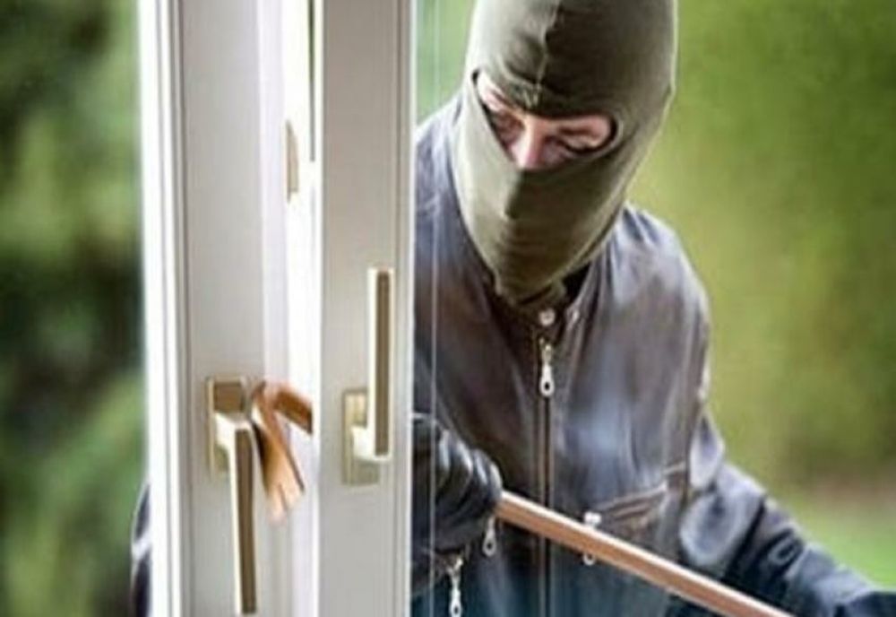 Un hoț recidivist a ajuns în arestul Poliției