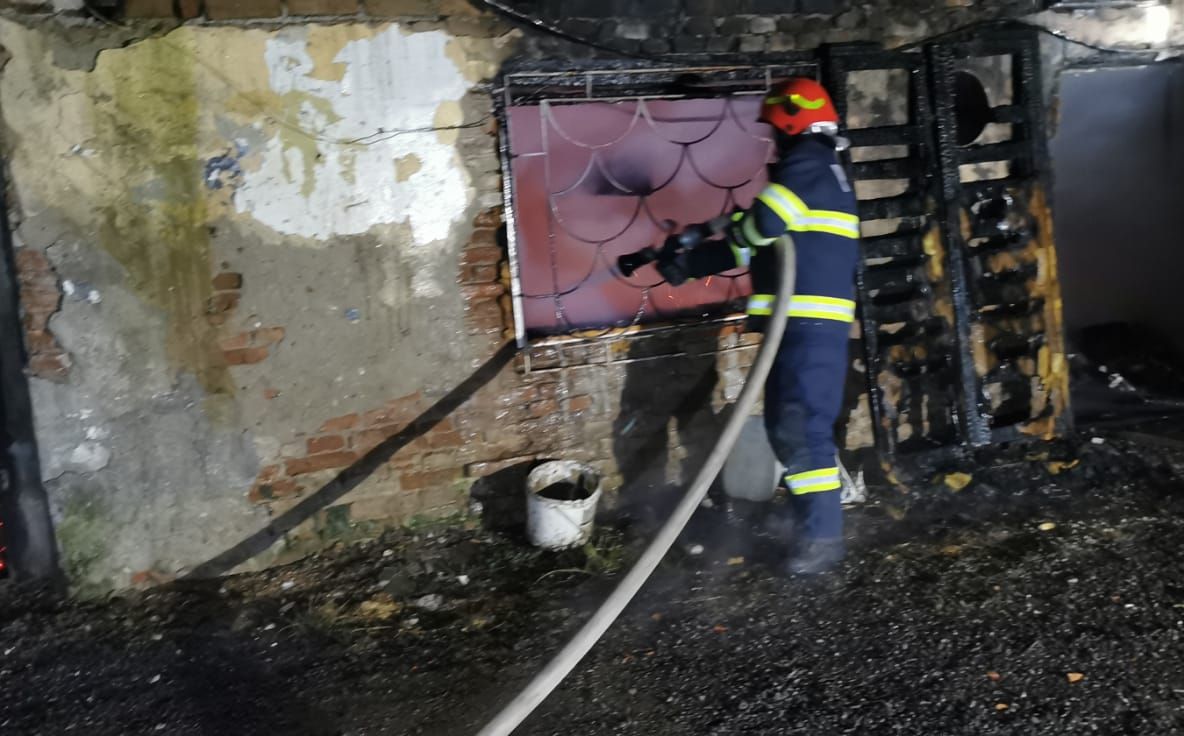 FOTO Bărbat găsit carbonizat în incendiul de aseară, de la Sfântu Gheorghe