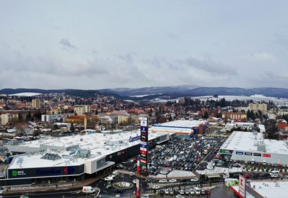VIDEO A fost inaugurat primul mall din județul Covasna