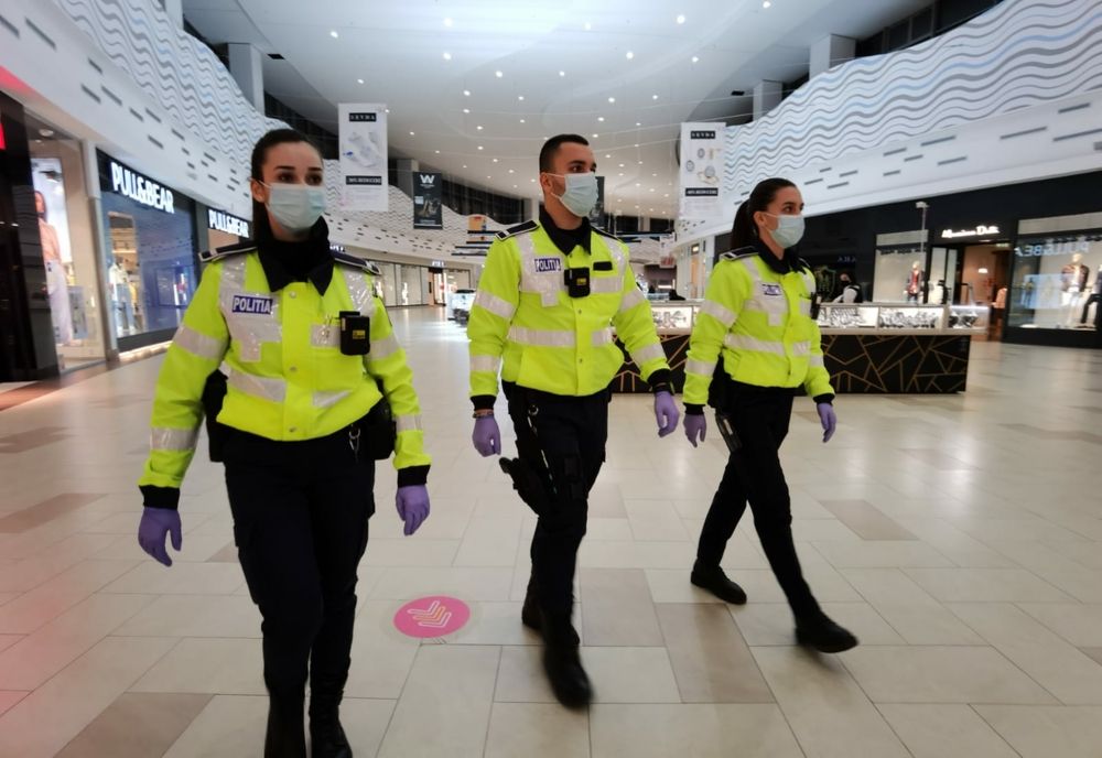 COVID-19. Autoritățile au dat amenzi de peste 13.000 de lei
