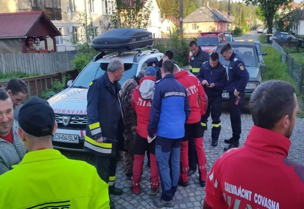 Salvamontiştii din Covasna au ajutat trei turişti rătăciți