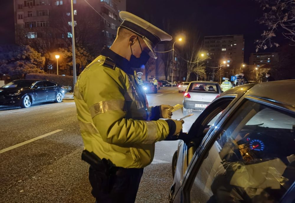 Bărbat reținut după ce a fost prins de mai multe ori la volan, fără permis