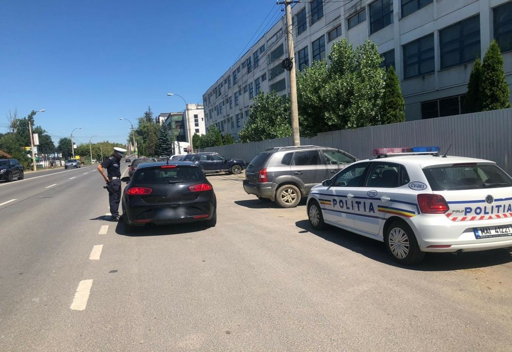 Un tânăr cu o alcoolemie de 1,43 mg/l alcool pur în aerul expirat a intrat cu mașina în parapeții unui pod