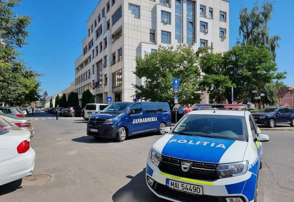 Sediul ANAF din Sfântu Gheorghe, evacuat după ce o geantă a fost descoperită în interior