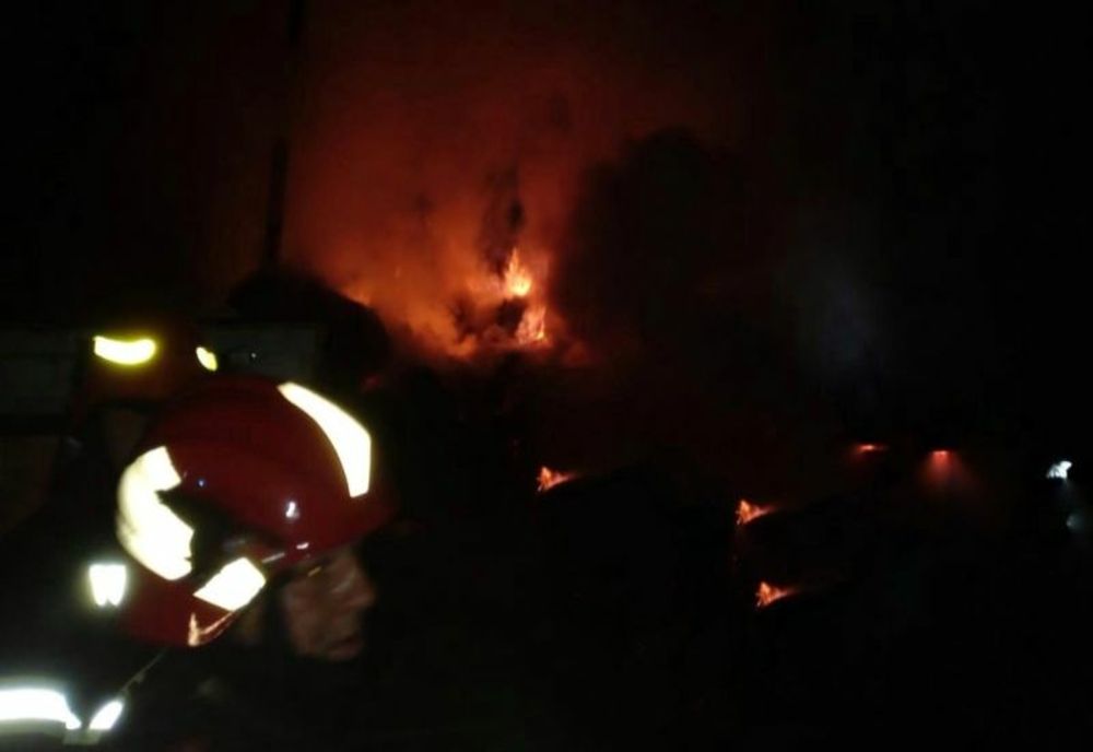 Incendiu puternic la un șopron din localitatea Pachia
