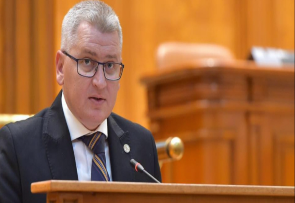 Florin Roman: Infirm categoric declarațiile Ralucăi Turcan. Sunt bani de pensii și alocații