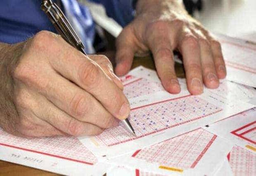 Loto duminică, 11 ianuarie 2026. Reporturi cumulate de peste 13 milioane de euro la Joker și 6/49