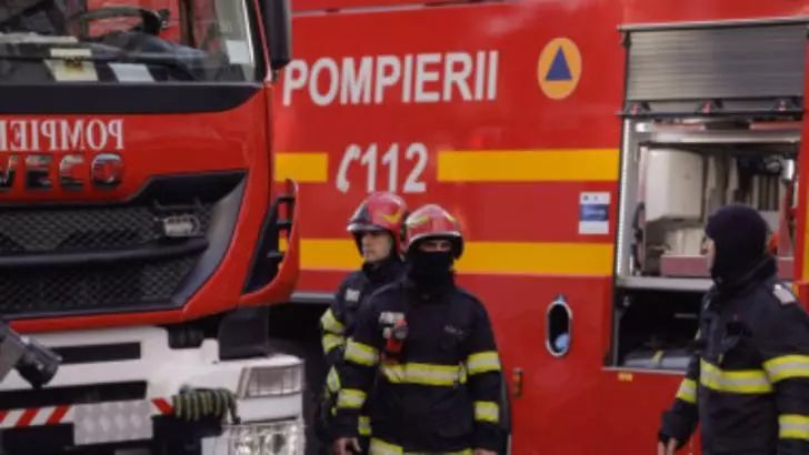 Incendiu la un cămin de bătrâni din Târgu Secuiesc. 34 de persoane au fost evacuate
