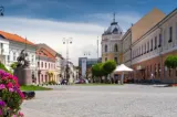 Protest la Sfântu Gheorghe din cauza plăcuțelor bilingve. Decizia primarului a stârnit un nou scandal