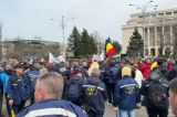 „Apă, hrană, energie, la întreaga Românie!” Protest masiv al minerilor în fața Guvernului: 1000 de oameni, în Piața Victoriei