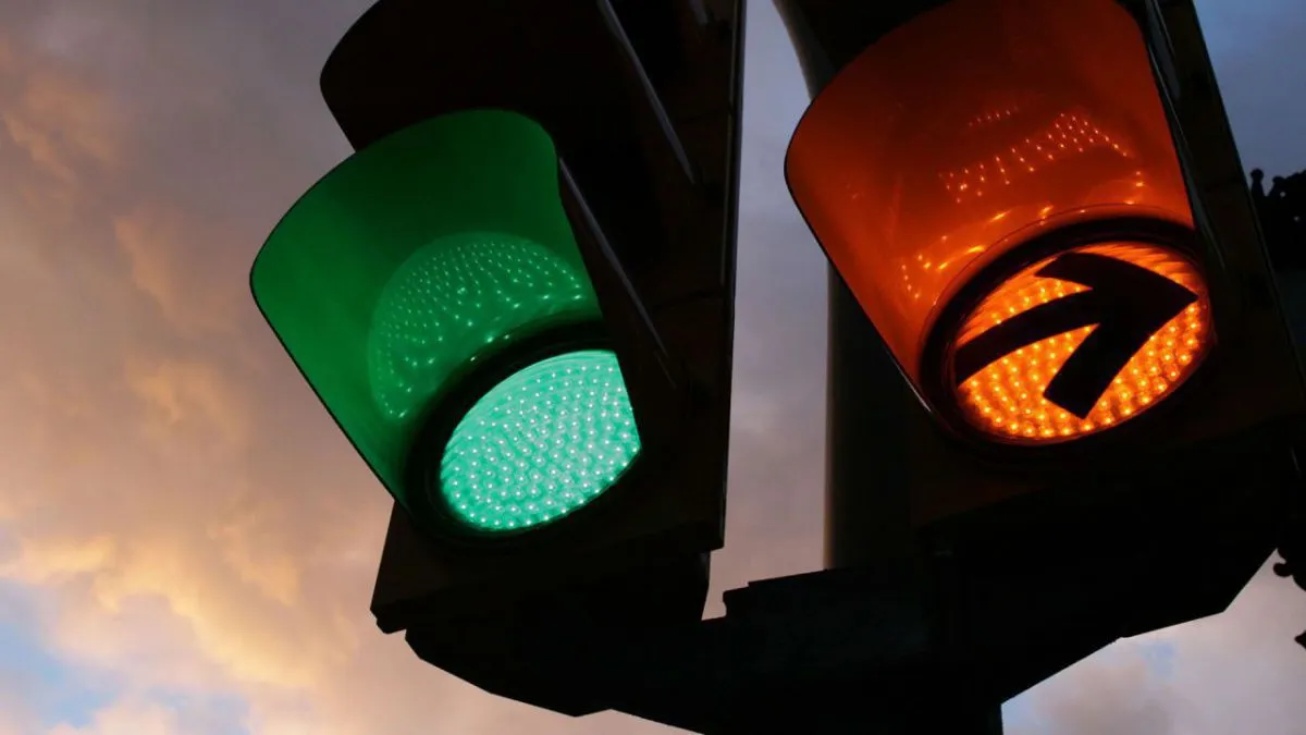 Primele-semafoare-inteligente-instalate-in-Chisinau-Acestea-ar-urma-sa-conduca-la-fluidizarea-traficului