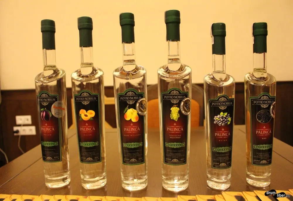 Pălinca de prune din Ozun, câștigătoare în județul Covasna la Competiției pălincilor