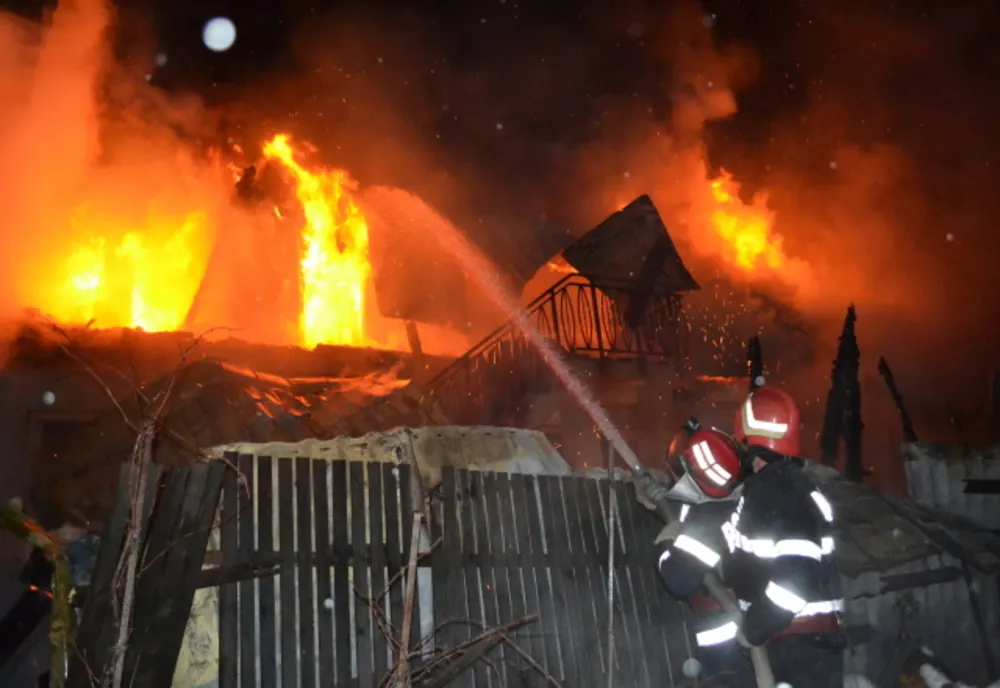 Noapte de foc pentru pompierii covăsneni. 4 incendii în ultimele 24 de ore