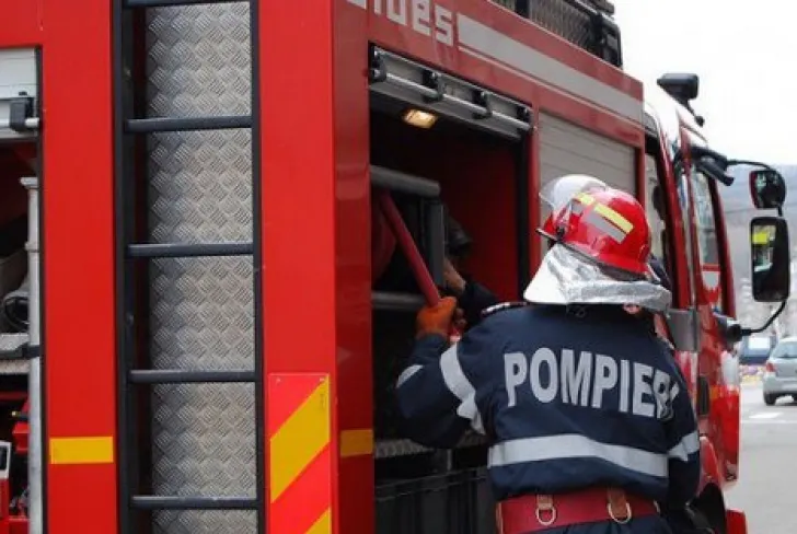 pompieri_poza_buna_pentru_masina_pompieri_93206700