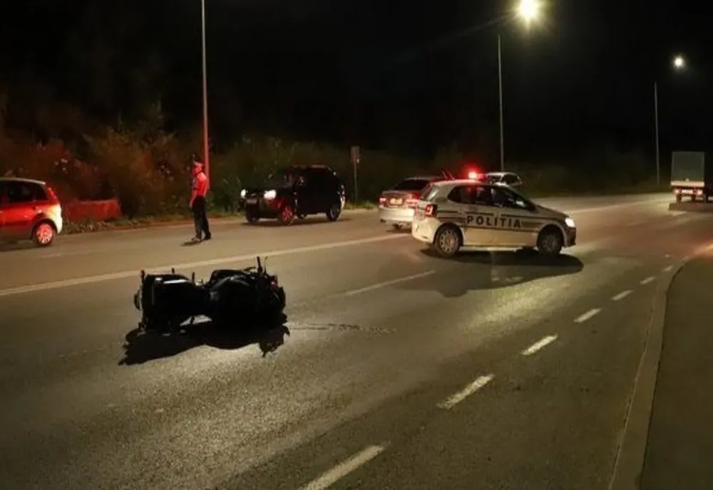 Motociclist rănit ușor într-un accident, la Sfântu Gheorghe