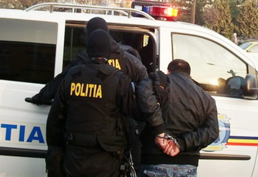 A fost reținut tânărul acuzat că a înjunghiat două persoane, la Sfântu Gheorghe