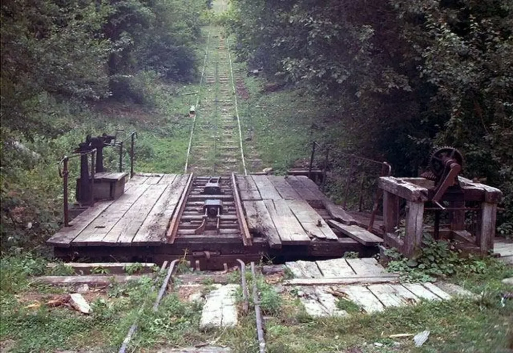 Acţiune de ecologizare a Planului Înclinat de la Comandău