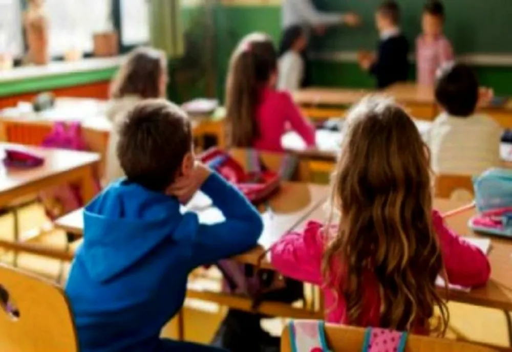14 instituţii de învăţământ din judeţul Covasna încep luni activitatea cu prezență fizică