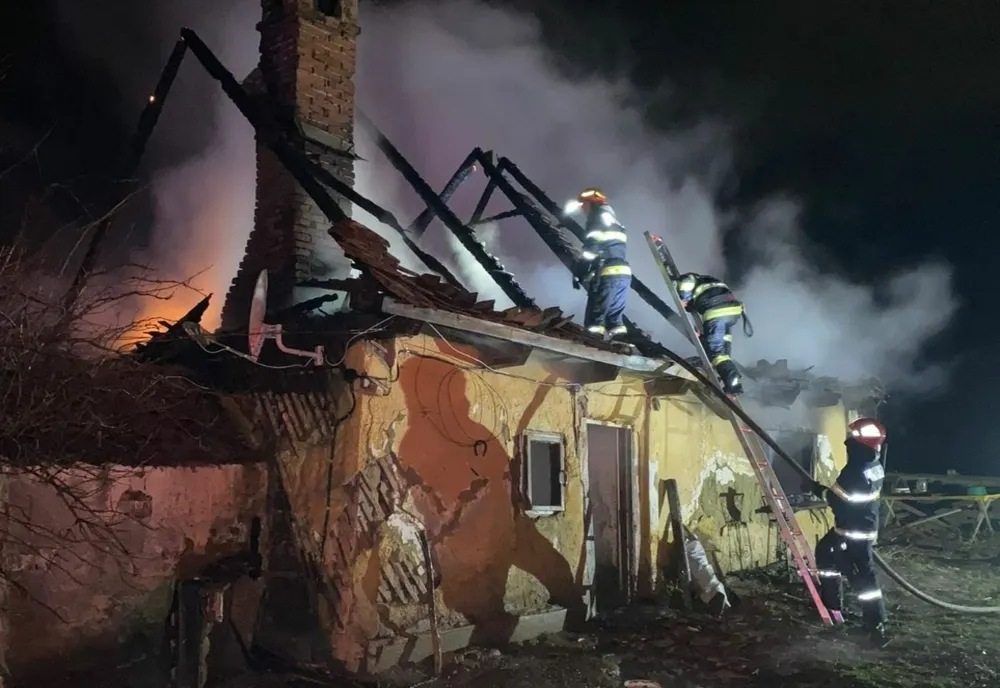 Incendiu la o casă de locuit din localitatea Reci! O persoană cu arsuri