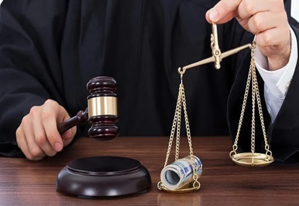 Primăria Târgu Secuiesc trebuie să plătească amenda de 2.000 de lei aplicată de Consiliul pentru Combaterea Discriminării – sentință definitivă