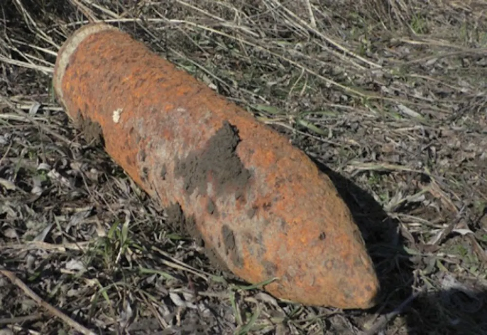 Un proiectil a fost găsit la o ghenă de gunoi din Întorsura Buzăului