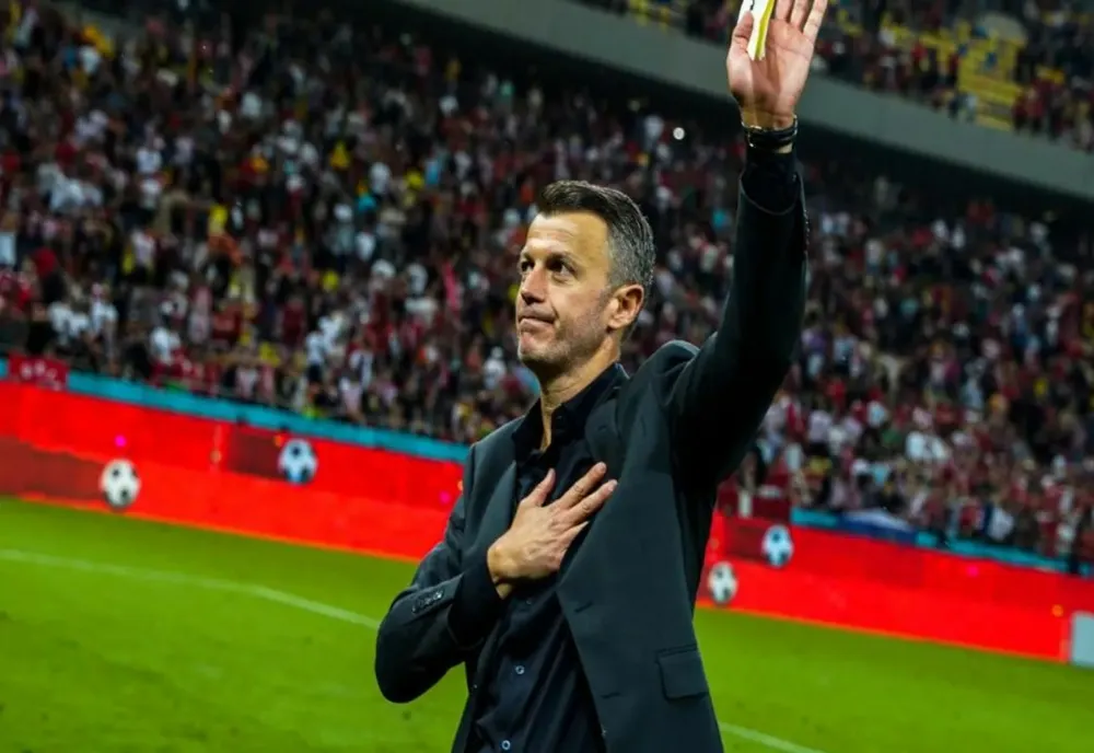 Ovidiu Burcă, în culmea fericirii după ce a readus Dinamo în Liga 1: „Nu am renunțat oricât a fost de greu!”