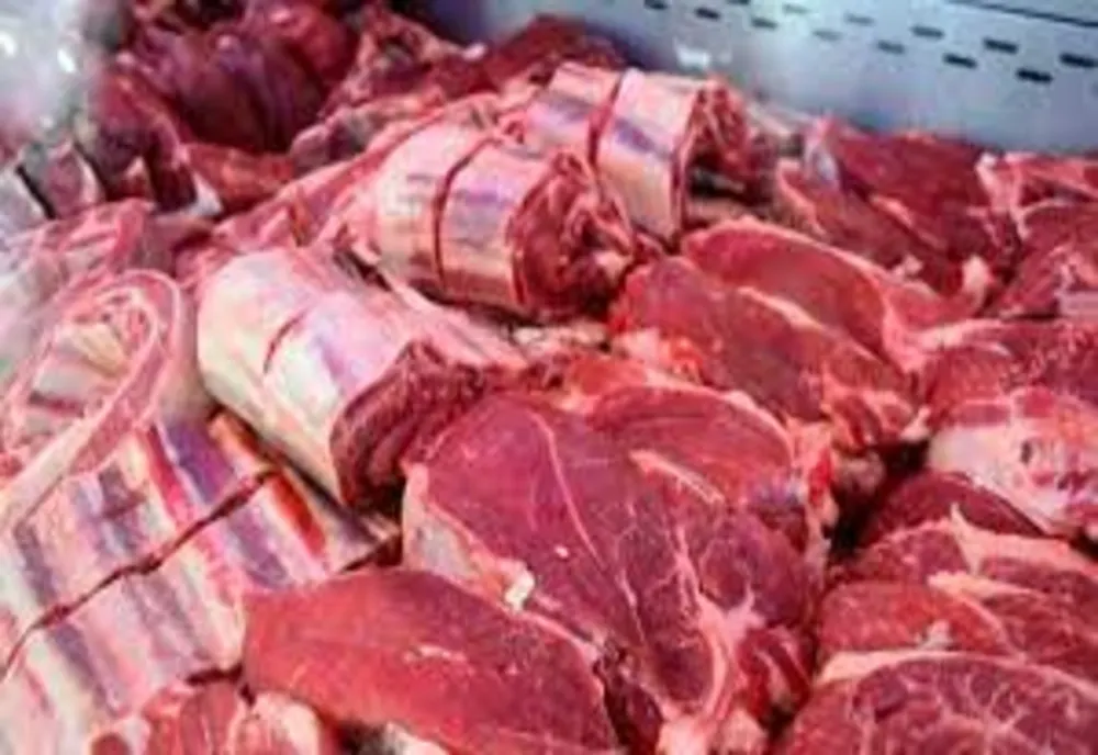 ANPC: ACHIZIȚIONAȚI CARNEA ȘI PRODUSELE DIN CARNE DOAR DIN LOCURI AUTORIZATE