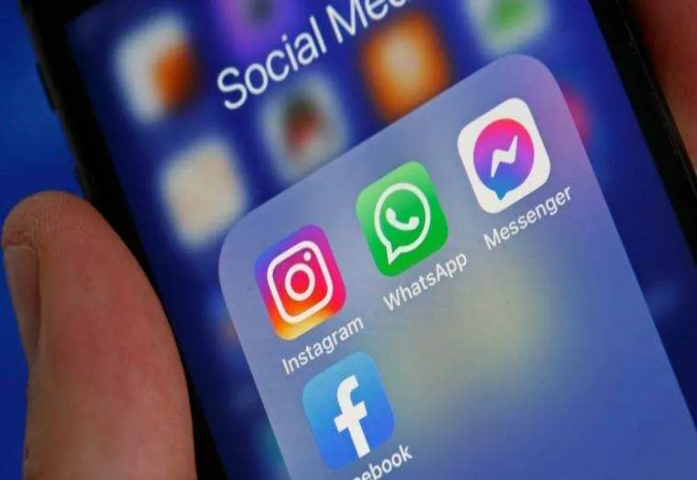 STUDIU: 80% DINTRE ROMÂNII DIN MEDIUL URBAN UTILIZEAZĂ, ZILNIC, DIFERITE PLATFORME DE SOCIAL MEDIA