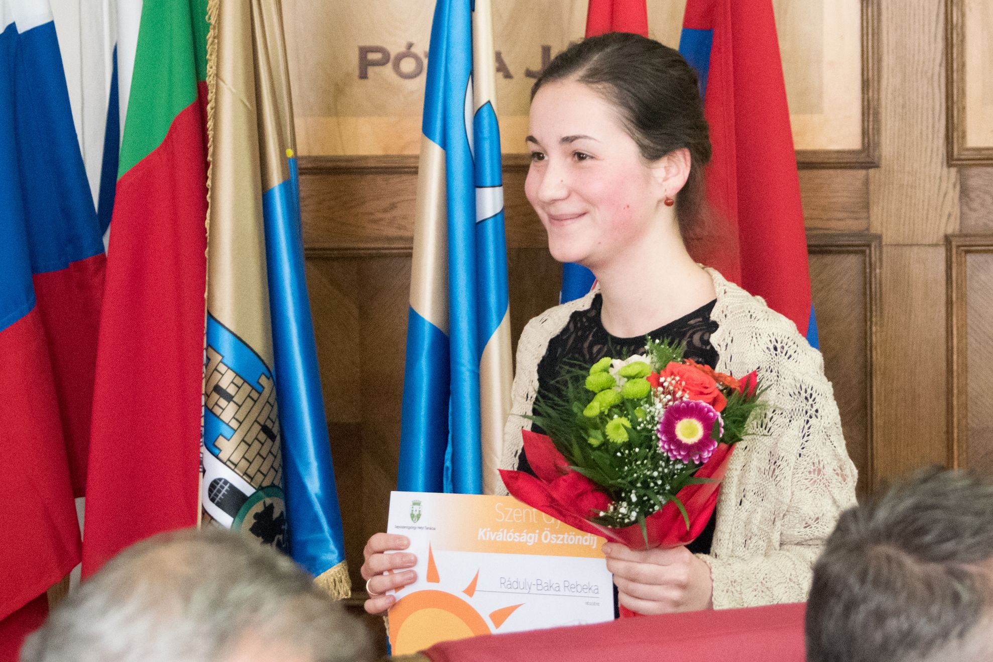 VAR_0980 tanacsules_osztondijasok koszontese_vargyasi