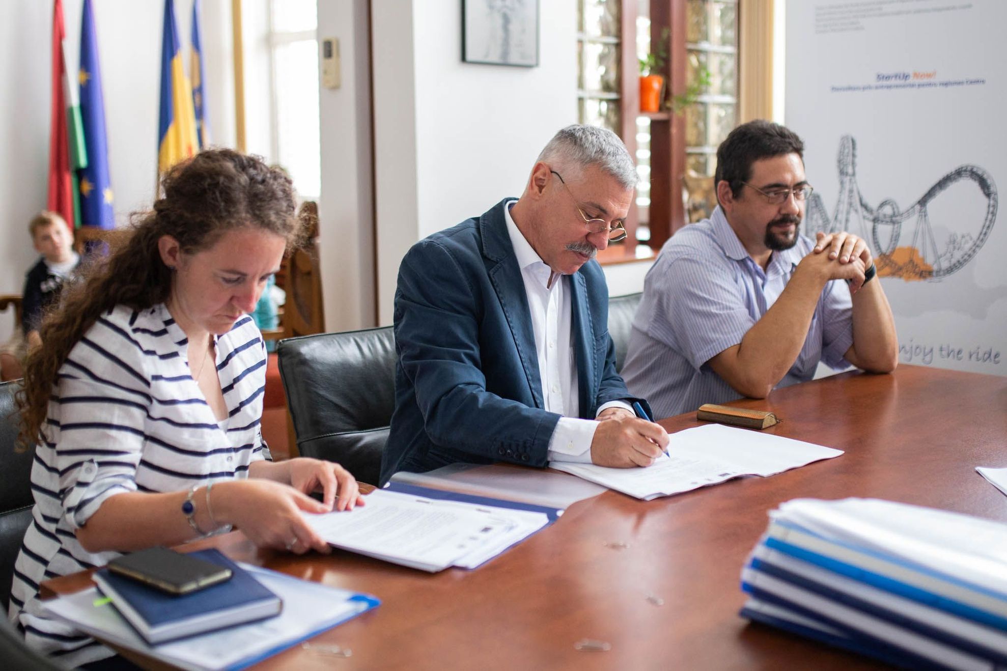 contract startup now