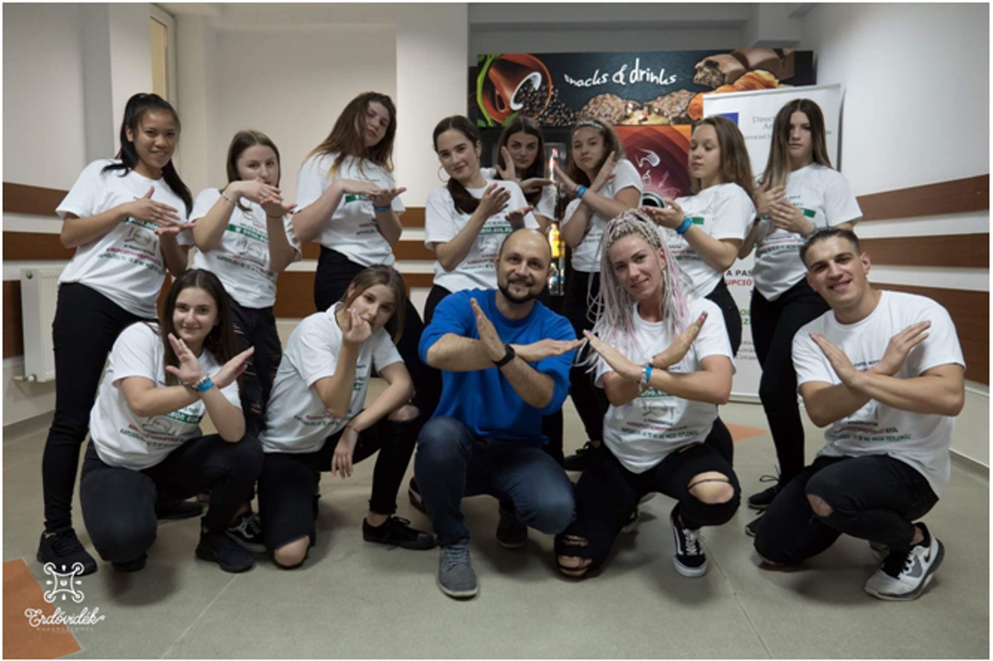 dansatori anticoruptie site