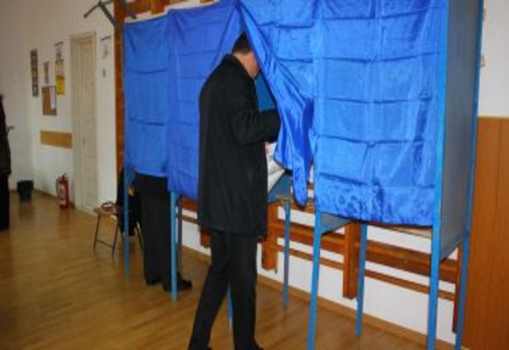 Secţiile de votare s-au deschis! Peste 180.000 de covăsneni sunt aşteptaţi la urne