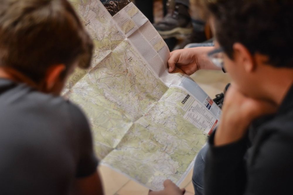 Peste 40 de covăsneni au învățat să se descurce în drumeții în cadrul taberei DOFE