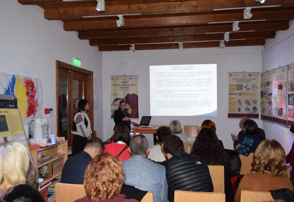 Profesori din 5 țări, vizită la Casa memorială „Romulus Cioflec” din Araci