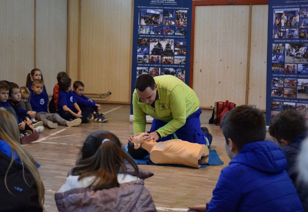 Proiectul „Primul ajutor în grădinițe și școli” al Asociației Salvatore se extinde în tot județul