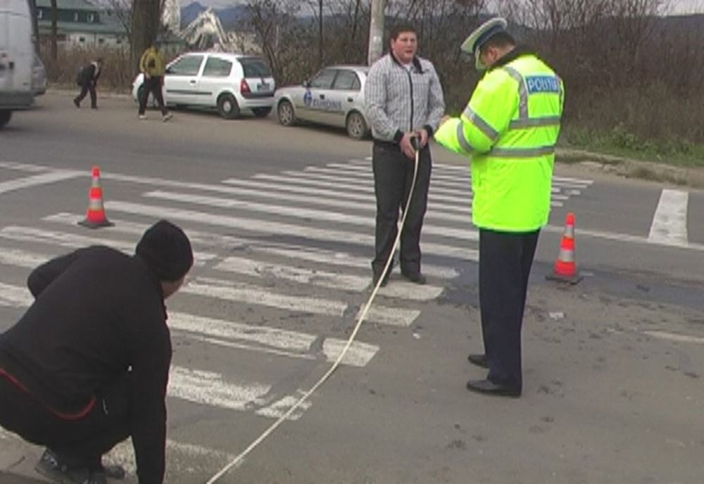 Femeia accidentată pe trecerea de pietoni a murit