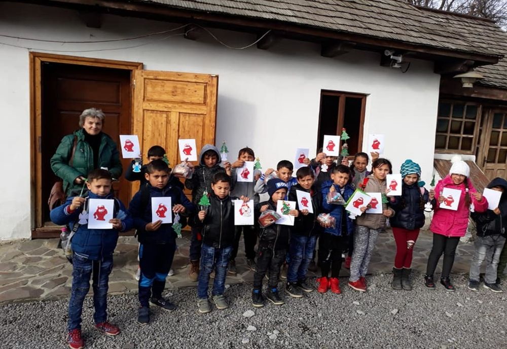 „Atelierele lui Moş Crăciun” la Casa memorială „Romulus Cioflec" din Araci