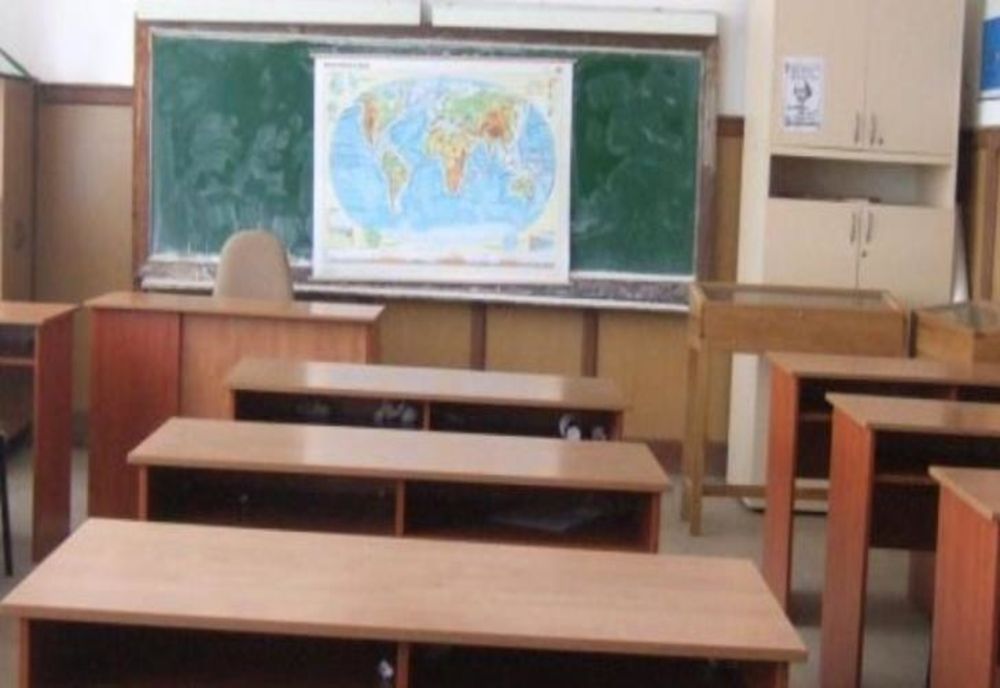 4 clase de la Colegiul Național „Szekely Miko” din Sfântu Gheorghe, închise din cauza virozelor