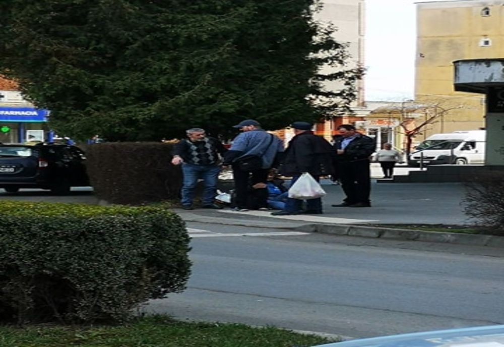 Bătrână lovită pe trecere, la semafoarele mari din Sfântu Gheorghe
