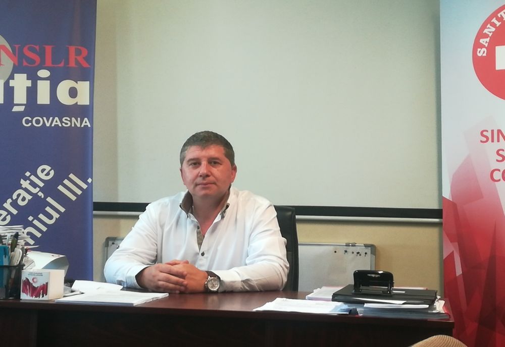 Sanitas Covasna: personalul medical infectat cu Covid-19 trebuie să beneficieze de consiliere psihologică şi evaluare medicală zilnică. Concediile medicale să fie plătite 100%