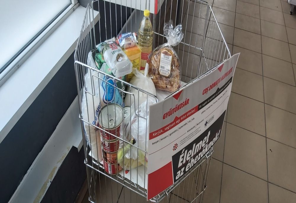 20 de beneficiari ai programului „Alimente pentru nevoiași” al Fundației Comunitare Covasna și Asociației Salvatore